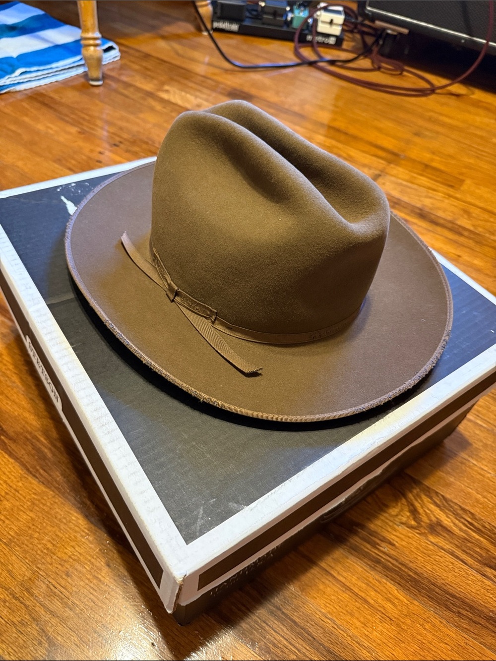 Stetson Brown and White Hat Interior with Gold Label
